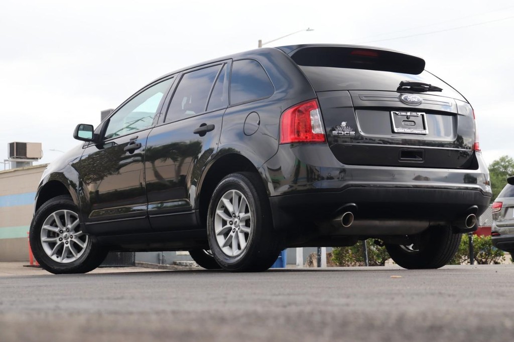 Ford Edge Vehicle Full-screen Gallery Image 27