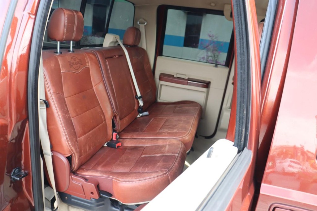 Ford Super Duty F-250 SRW Vehicle Full-screen Gallery Image 20