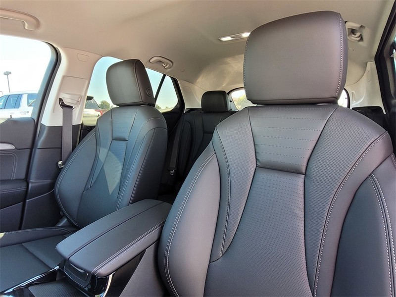 Buick Envision Vehicle Full-screen Gallery Image 09