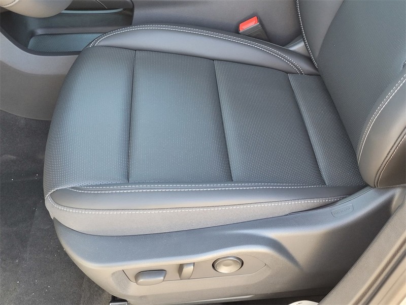Buick Envision Vehicle Full-screen Gallery Image 10
