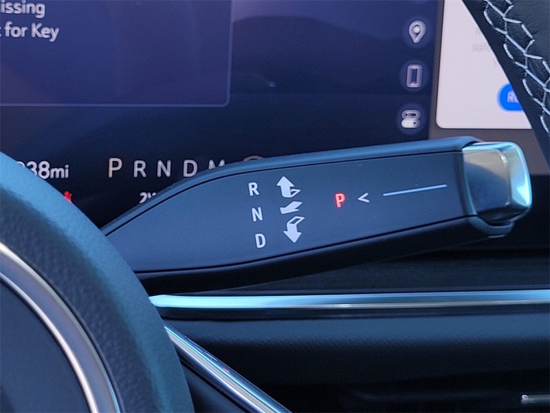 Buick Envision Vehicle Full-screen Gallery Image 23