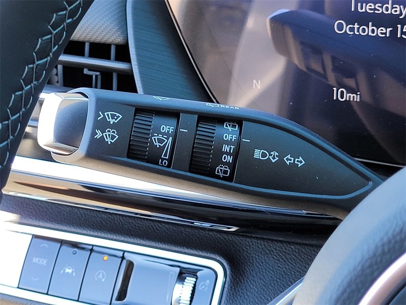 Buick Envision Vehicle Full-screen Gallery Image 24