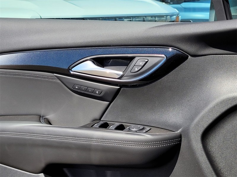 Buick Envision Vehicle Full-screen Gallery Image 27