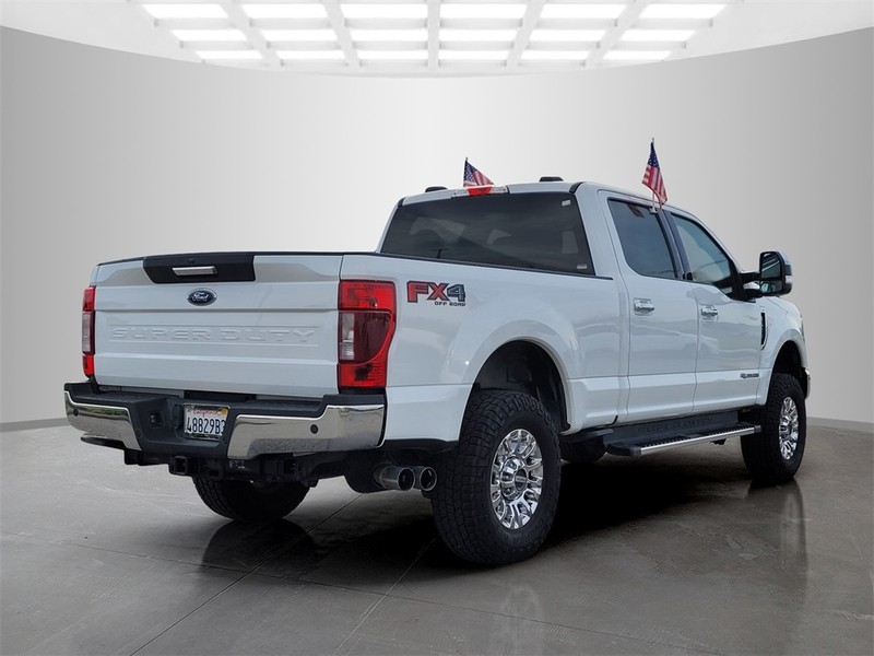 Ford Super Duty F-250 SRW Vehicle Full-screen Gallery Image 05