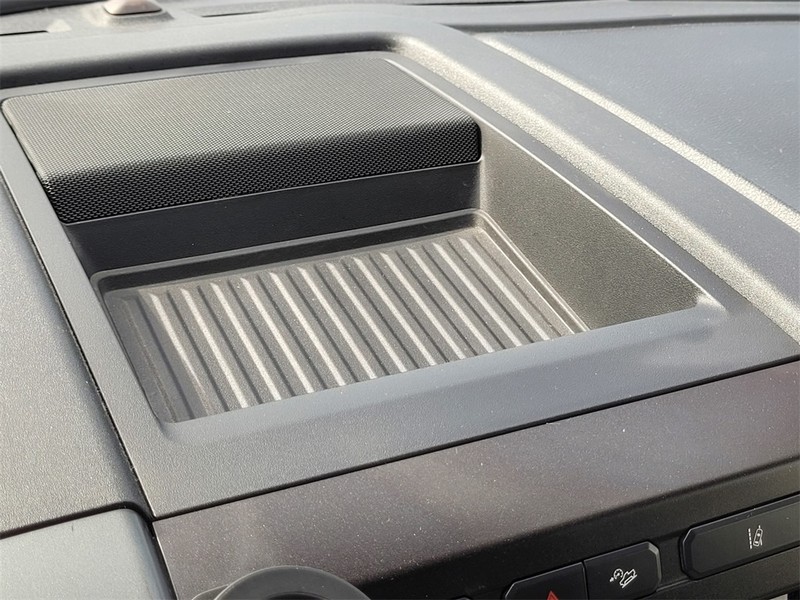 Ford Super Duty F-250 SRW Vehicle Full-screen Gallery Image 34