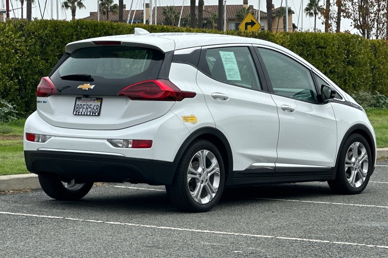 Chevrolet Bolt EV Vehicle Full-screen Gallery Image 04