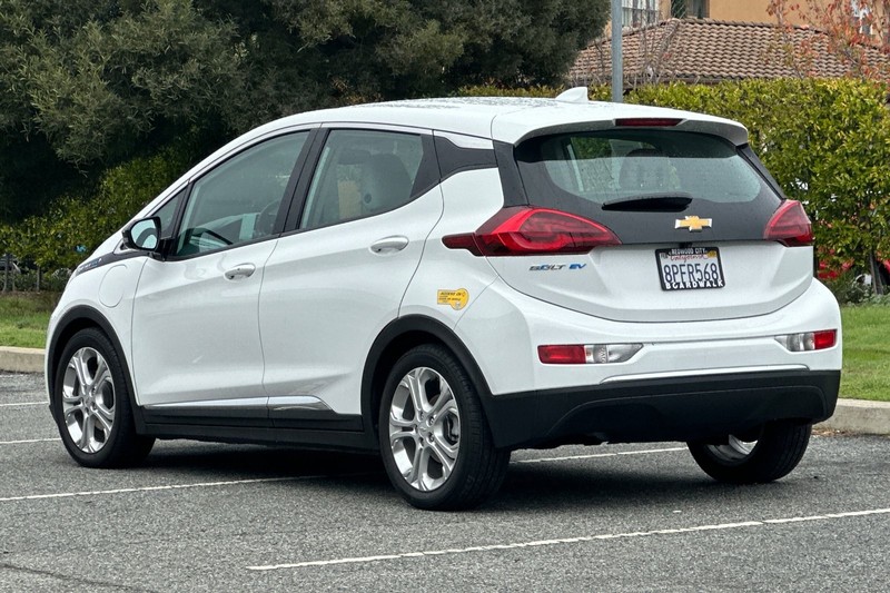 Chevrolet Bolt EV Vehicle Full-screen Gallery Image 06
