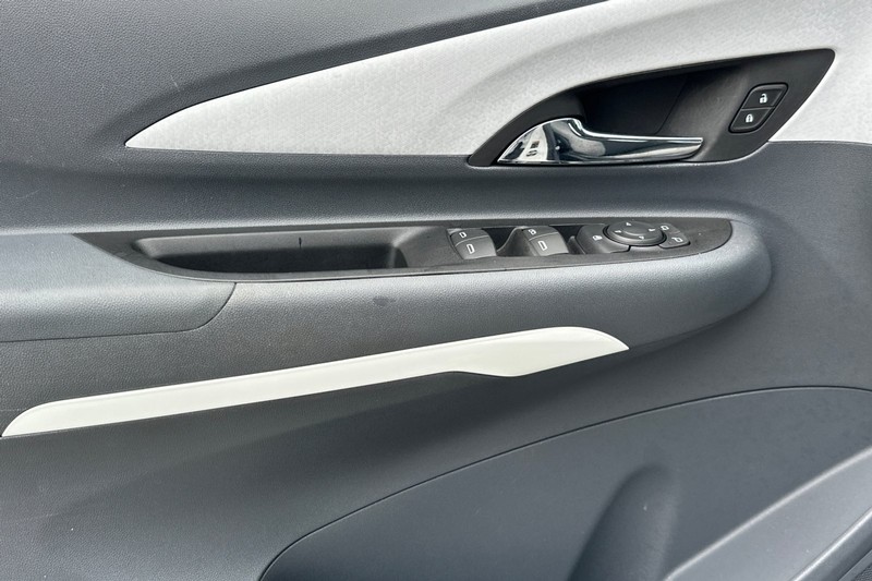 Chevrolet Bolt EV Vehicle Full-screen Gallery Image 11