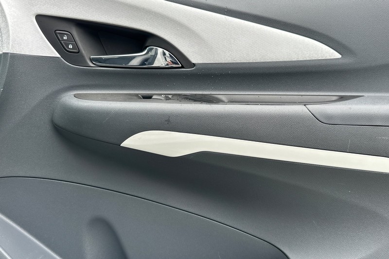 Chevrolet Bolt EV Vehicle Full-screen Gallery Image 21