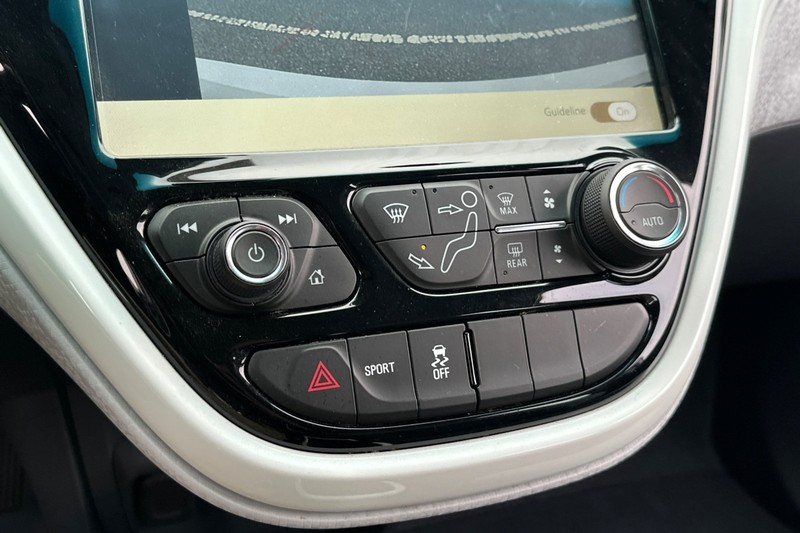 Chevrolet Bolt EV Vehicle Full-screen Gallery Image 26
