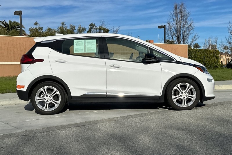 Chevrolet Bolt EV Vehicle Full-screen Gallery Image 03