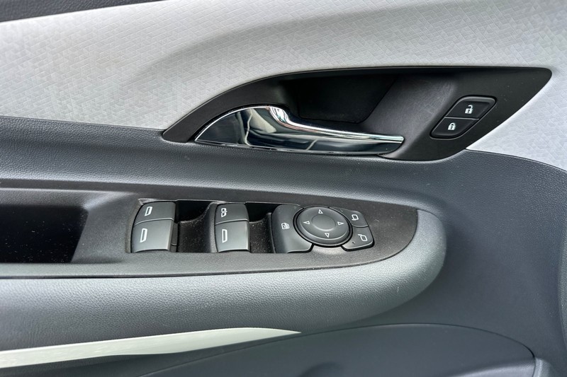 Chevrolet Bolt EV Vehicle Full-screen Gallery Image 11