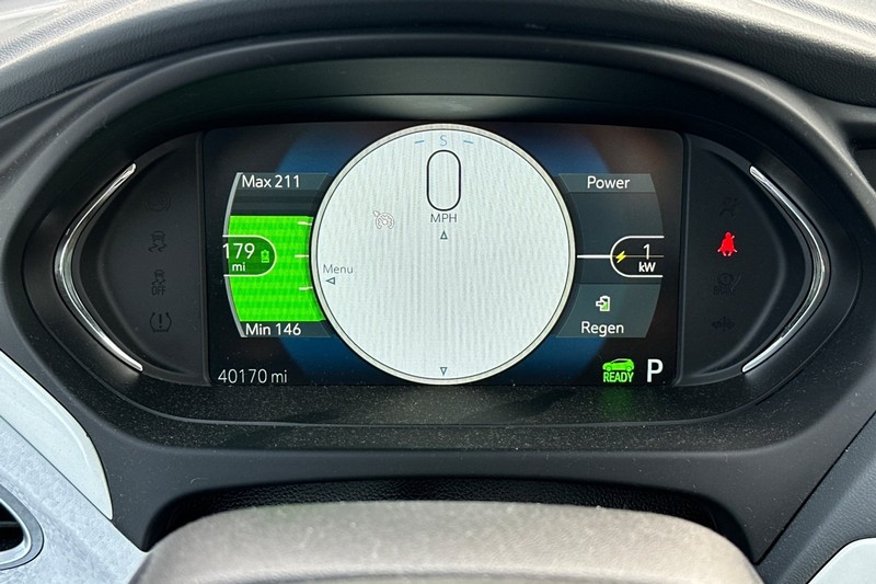 Chevrolet Bolt EV Vehicle Full-screen Gallery Image 32