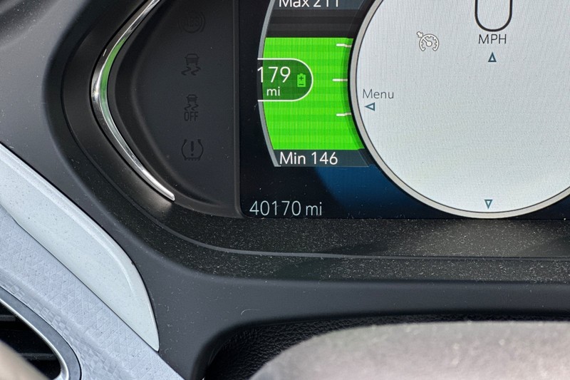 Chevrolet Bolt EV Vehicle Full-screen Gallery Image 33