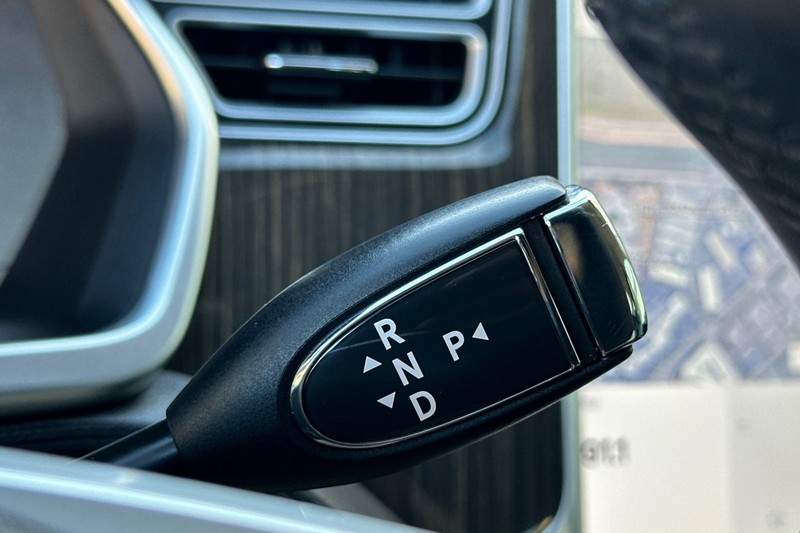 Tesla Model S Vehicle Full-screen Gallery Image 21