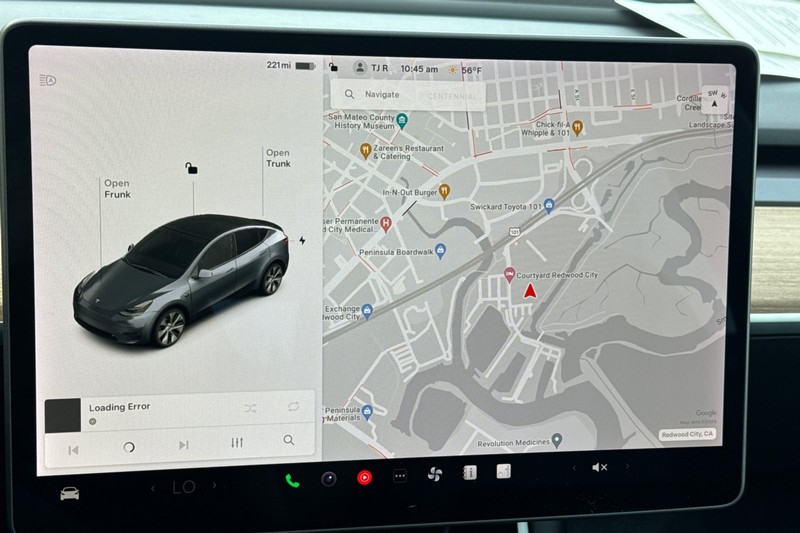 Tesla Model Y Vehicle Full-screen Gallery Image 19