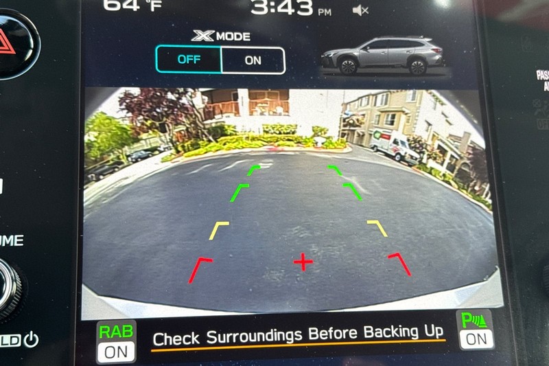 Subaru Outback Vehicle Full-screen Gallery Image 19