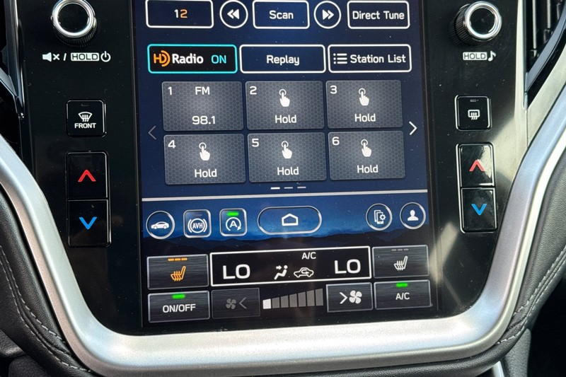 Subaru Outback Vehicle Full-screen Gallery Image 20