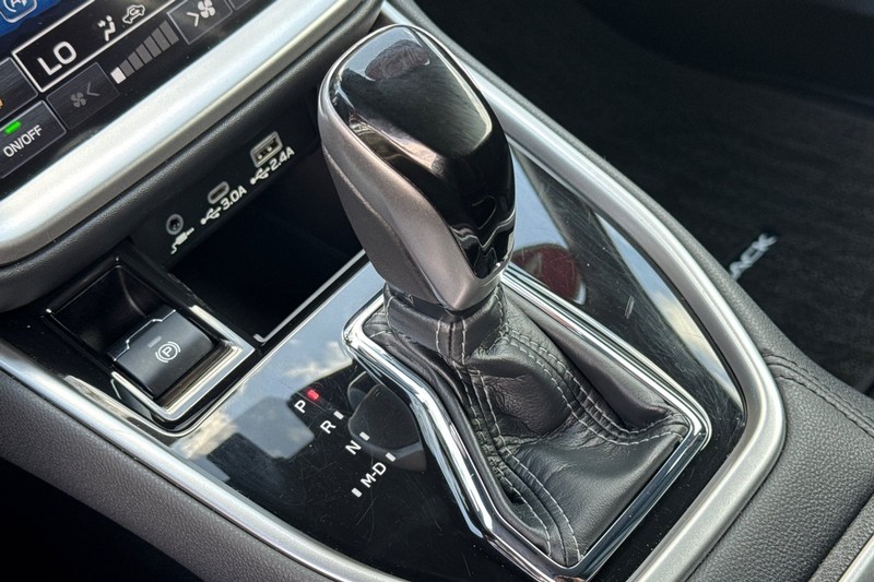 Subaru Outback Vehicle Full-screen Gallery Image 21