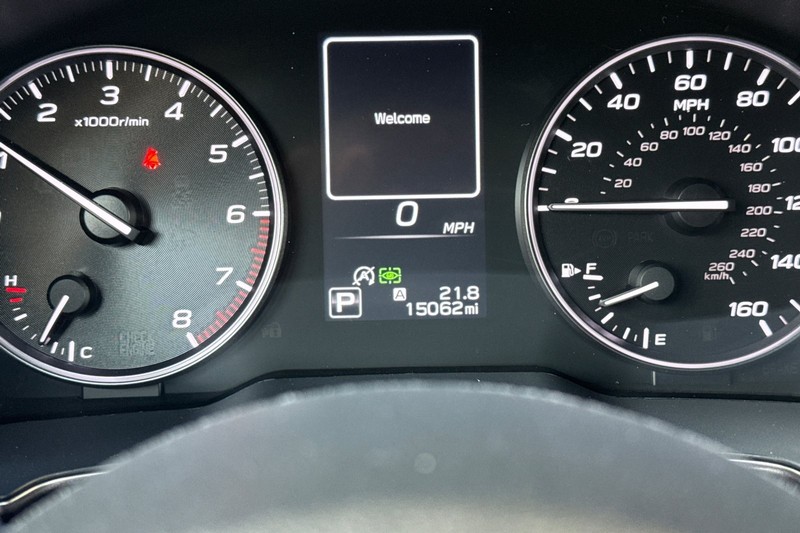 Subaru Outback Vehicle Full-screen Gallery Image 25