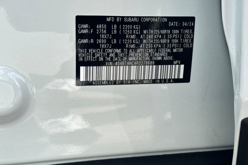 Subaru Outback Vehicle Full-screen Gallery Image 27
