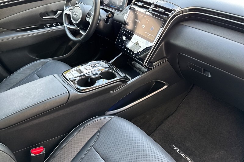 Hyundai Tucson Vehicle Full-screen Gallery Image 15