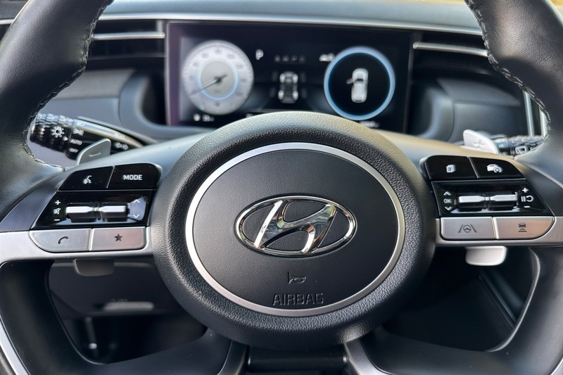 Hyundai Tucson Vehicle Full-screen Gallery Image 22