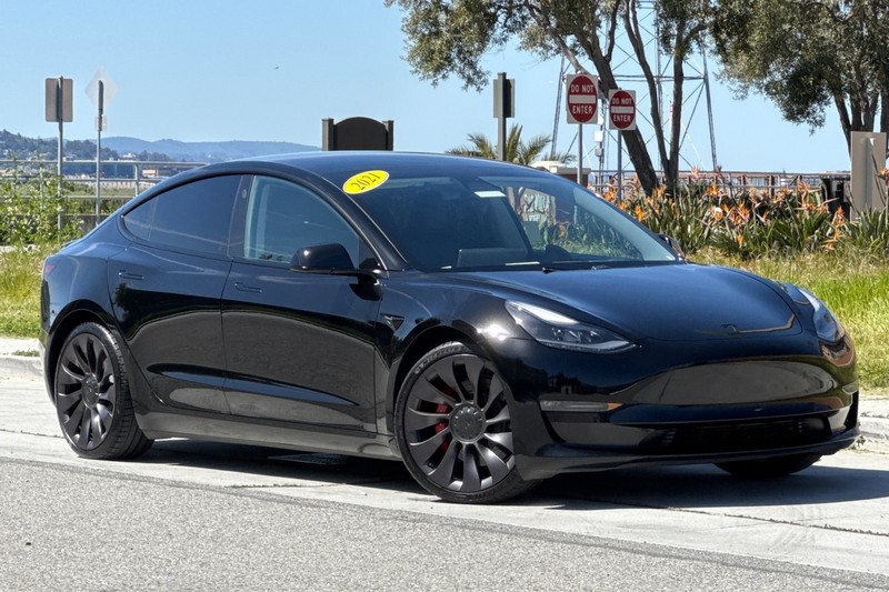 Tesla Model 3 Vehicle Full-screen Gallery Image 02