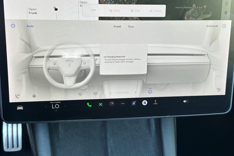 Tesla Model 3 Vehicle Full-screen Gallery Image 26