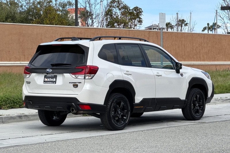 Subaru Forester Vehicle Full-screen Gallery Image 04