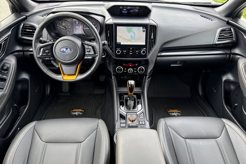 Subaru Forester Vehicle Full-screen Gallery Image 13