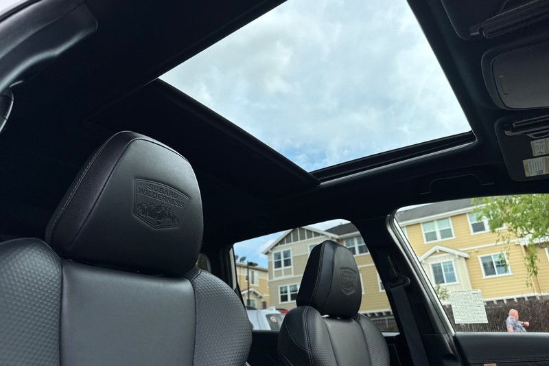 Subaru Forester Vehicle Full-screen Gallery Image 16