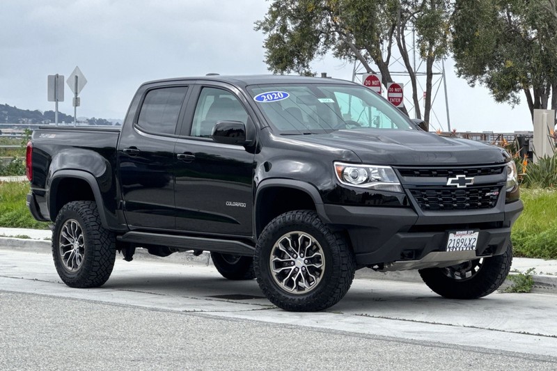 Chevrolet Colorado Vehicle Full-screen Gallery Image 02
