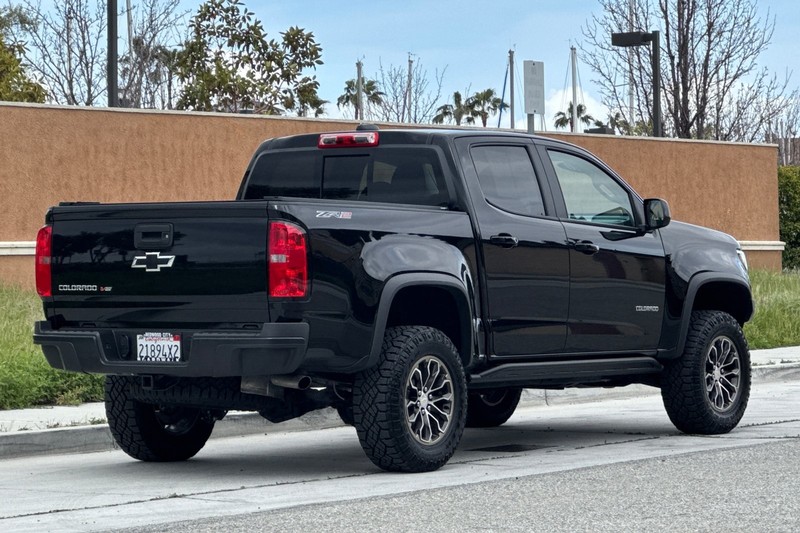 Chevrolet Colorado Vehicle Full-screen Gallery Image 04