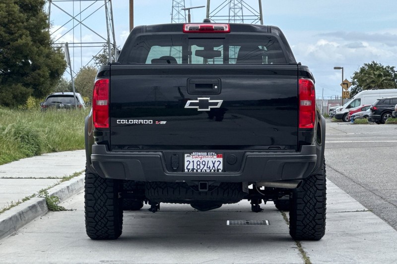 Chevrolet Colorado Vehicle Full-screen Gallery Image 05