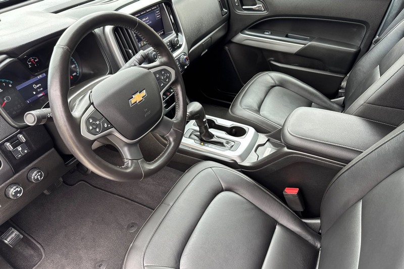 Chevrolet Colorado Vehicle Full-screen Gallery Image 10