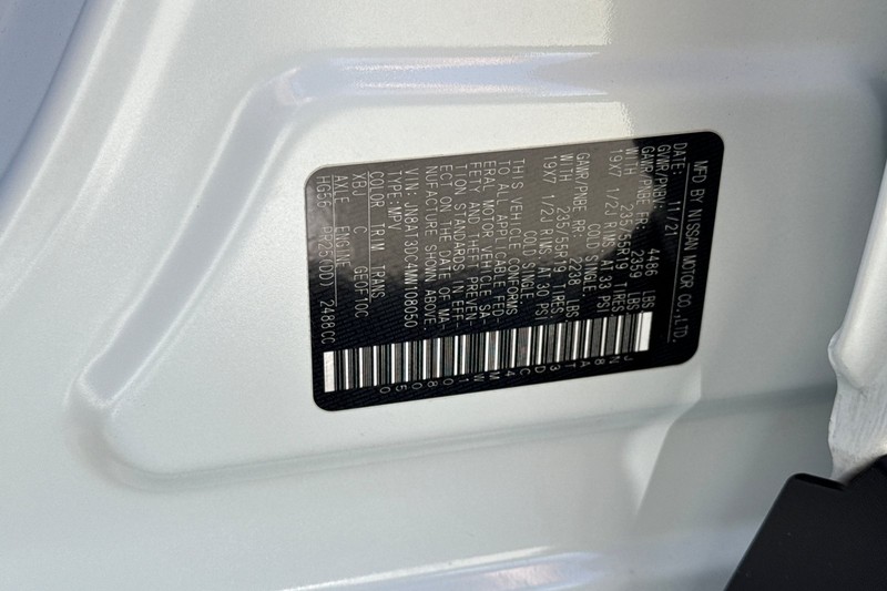 Nissan Rogue Vehicle Full-screen Gallery Image 27