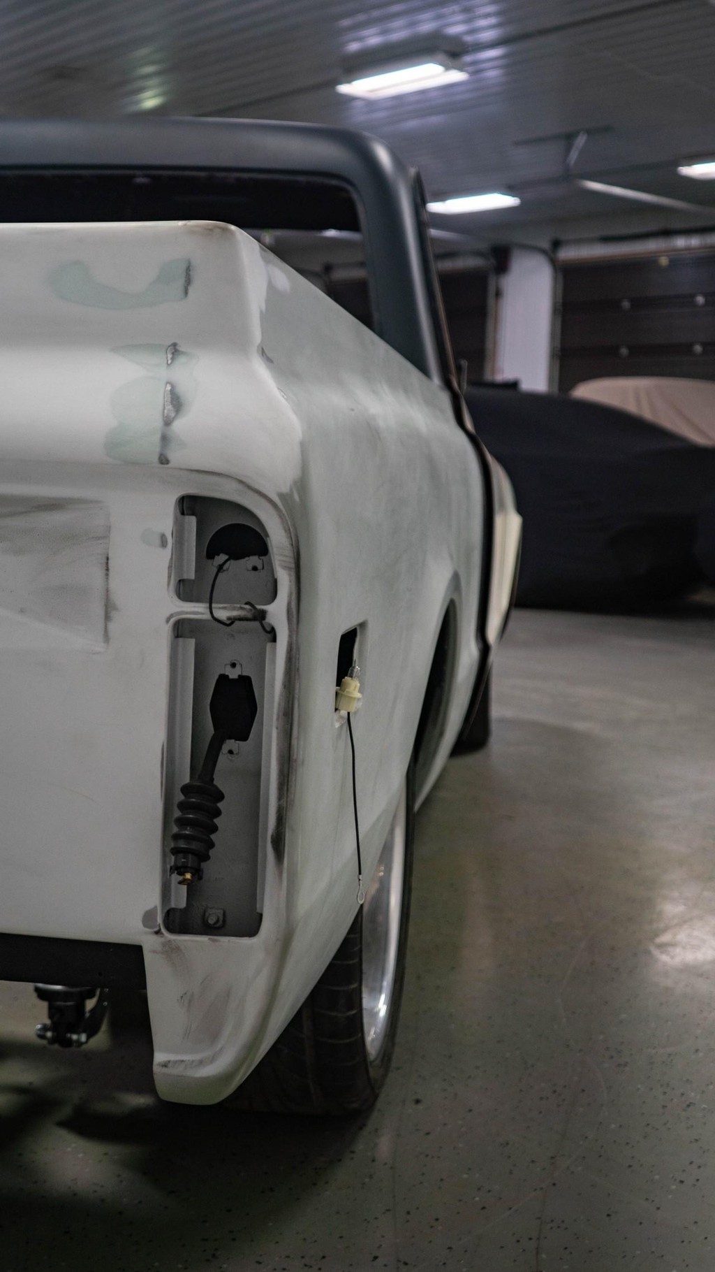 Chevrolet C 10 Vehicle Full-screen Gallery Image 4