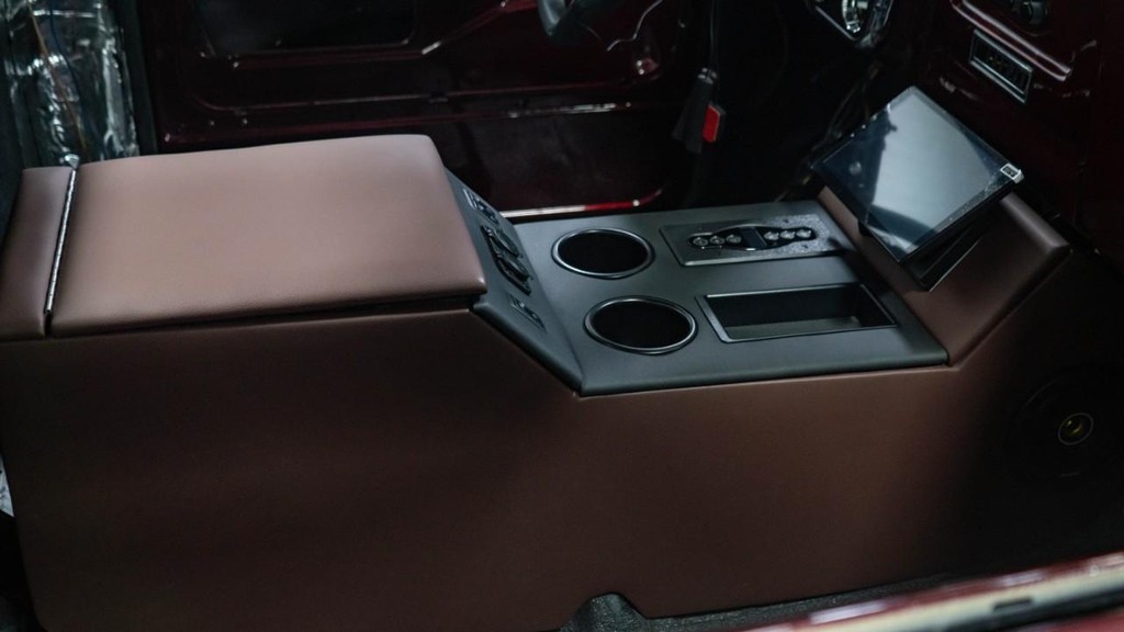 Chevrolet C 10 Vehicle Full-screen Gallery Image 19