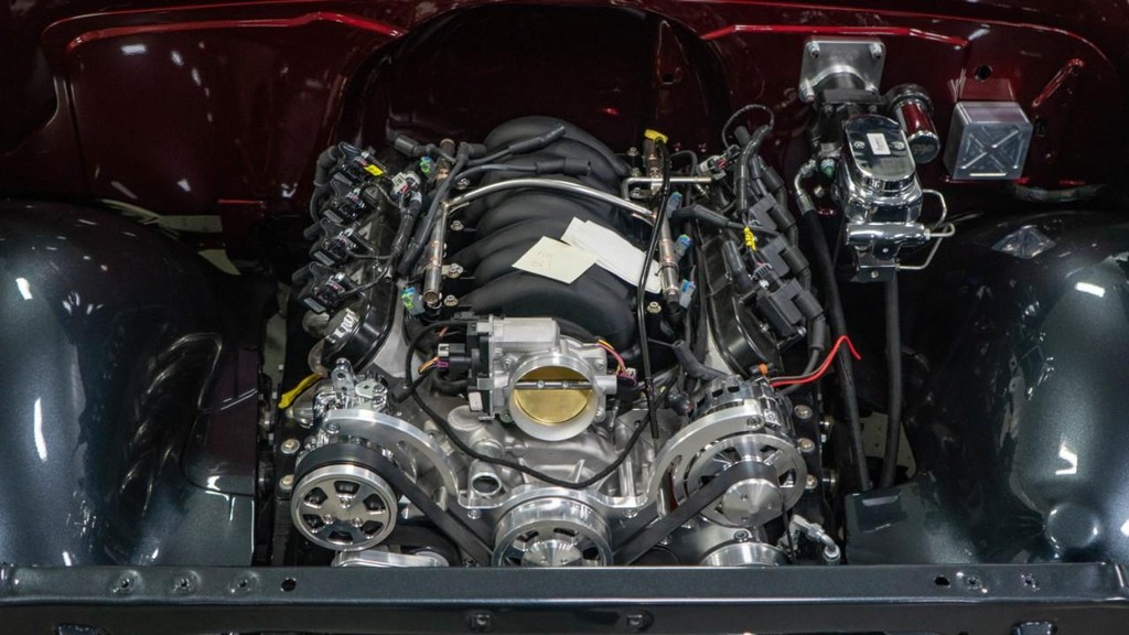 Chevrolet C 10 Vehicle Full-screen Gallery Image 29