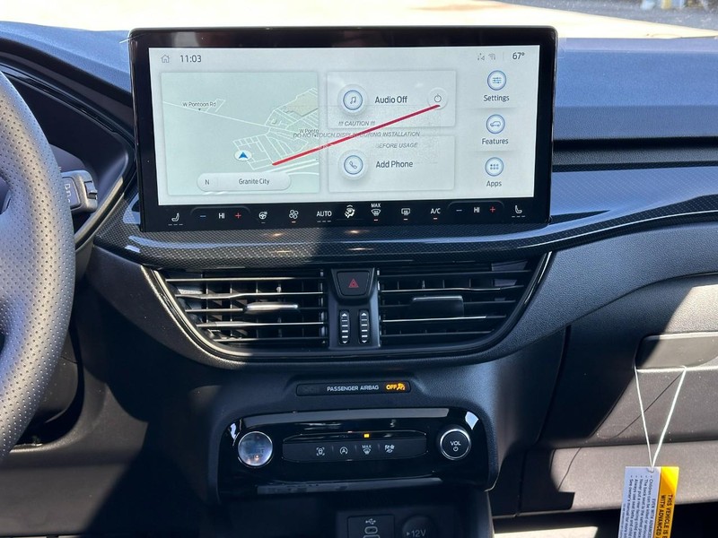 Ford Escape Vehicle Full-screen Gallery Image 8