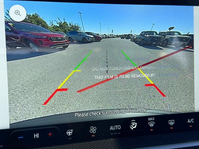 Ford Escape Vehicle Full-screen Gallery Image 15