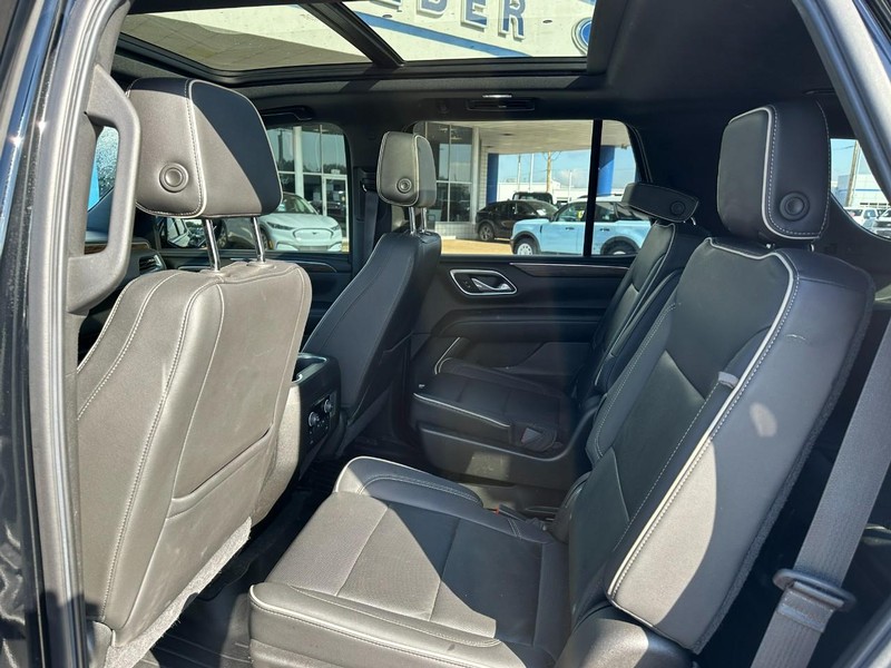 Chevrolet Tahoe Vehicle Full-screen Gallery Image 11