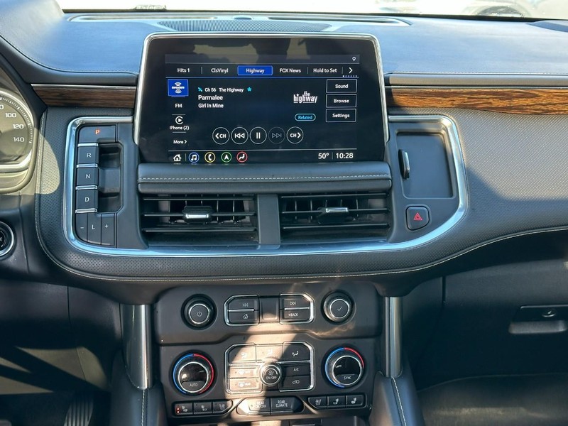Chevrolet Tahoe Vehicle Full-screen Gallery Image 15