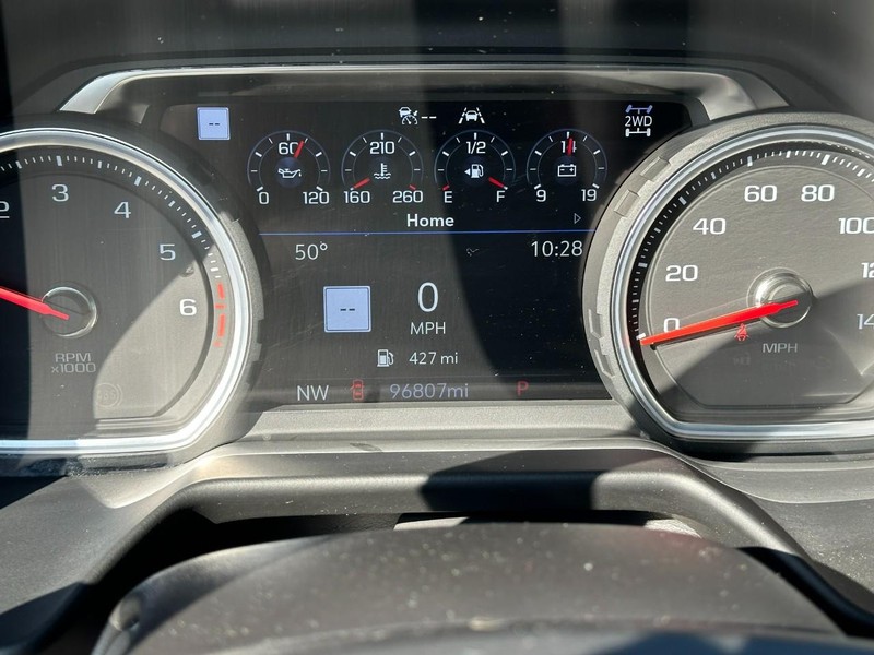 Chevrolet Tahoe Vehicle Full-screen Gallery Image 22