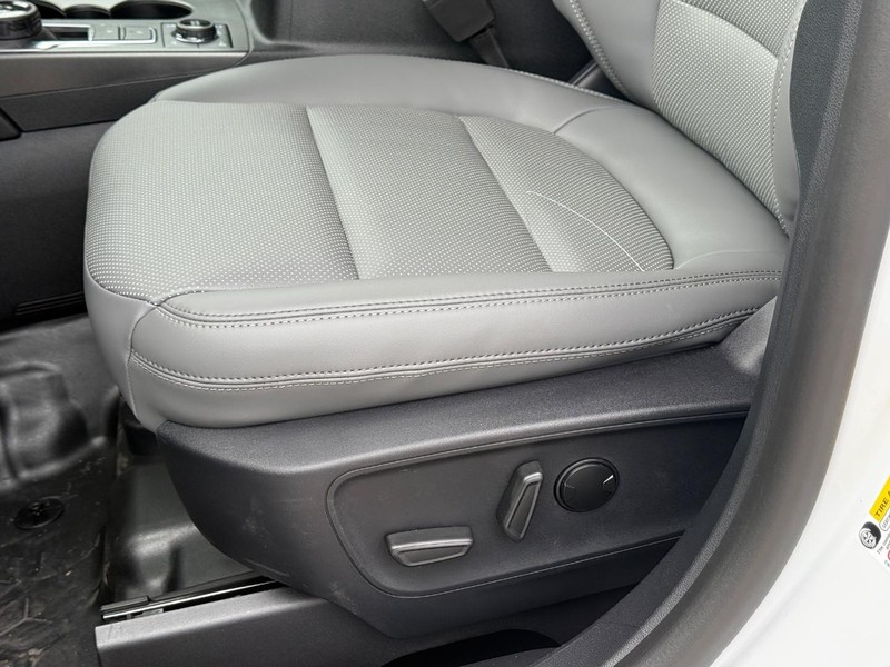 Ford Bronco Sport Vehicle Full-screen Gallery Image 18