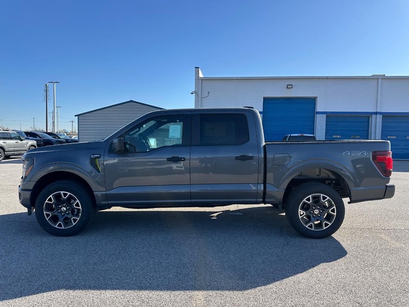 Ford F-150 Vehicle Full-screen Gallery Image 2