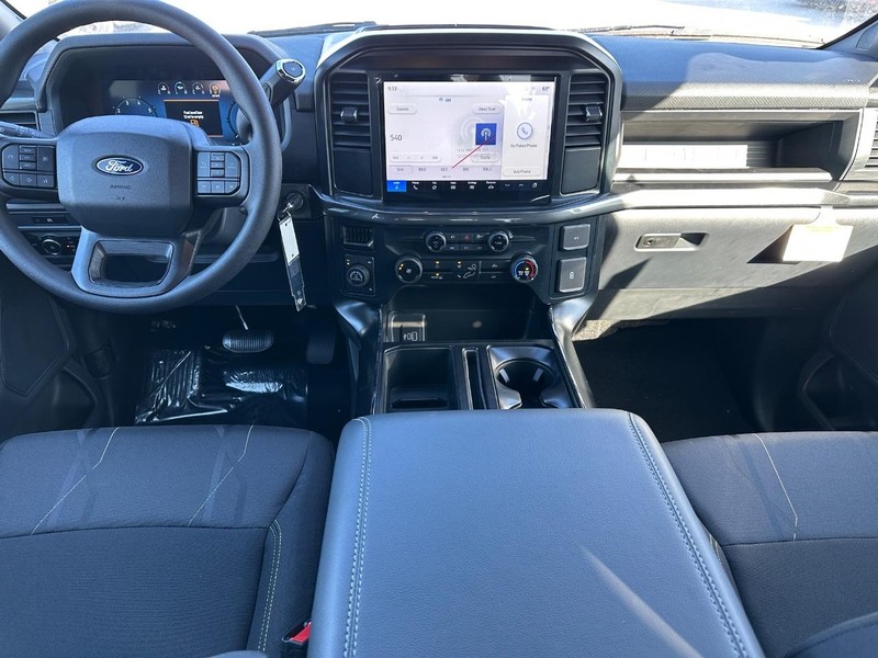 Ford F-150 Vehicle Full-screen Gallery Image 5