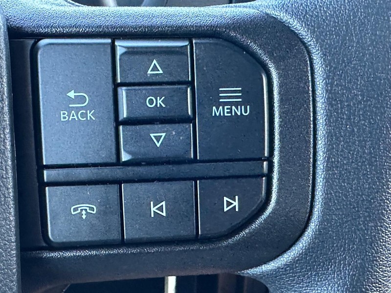 Ford F-150 Vehicle Full-screen Gallery Image 12