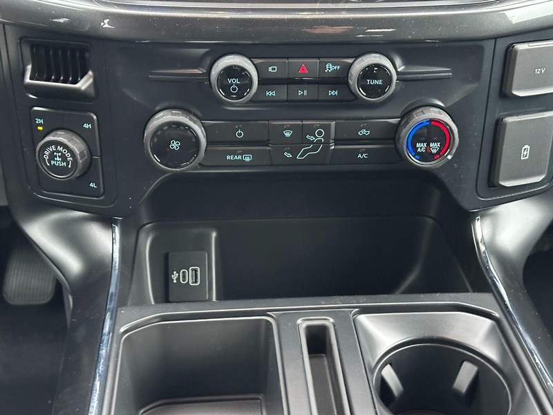 Ford F-150 Vehicle Full-screen Gallery Image 8